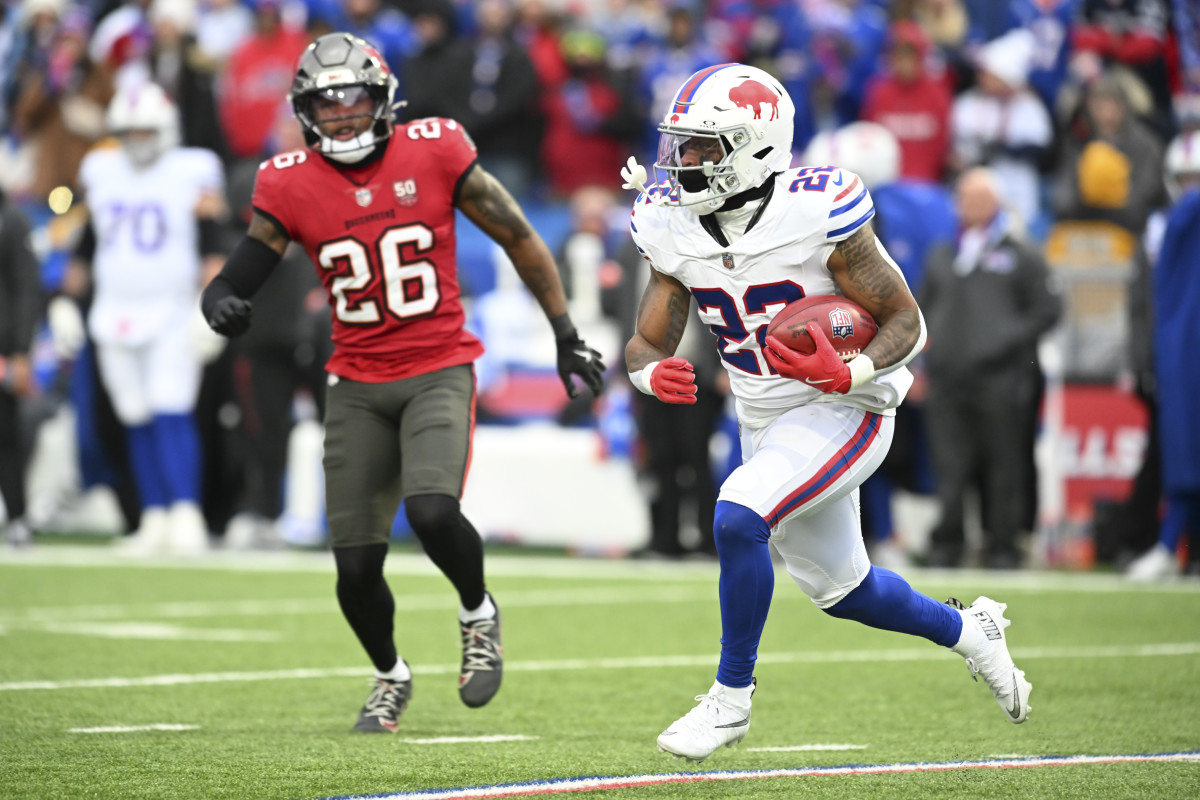 Bucs dig up a new way to lose with spectacularly poor performance in ...