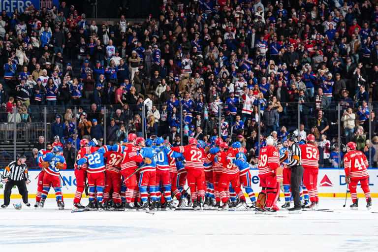 Livid Rangers goalie sparks benches-clearing fight with Red Wings after ...