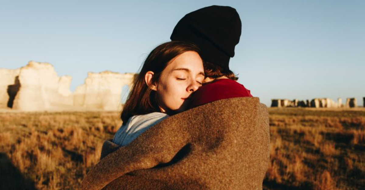 9 Things Happy Couples Never Do - Experts Explain