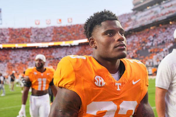 Boo Carter no longer part of Tennessee football, to transfer