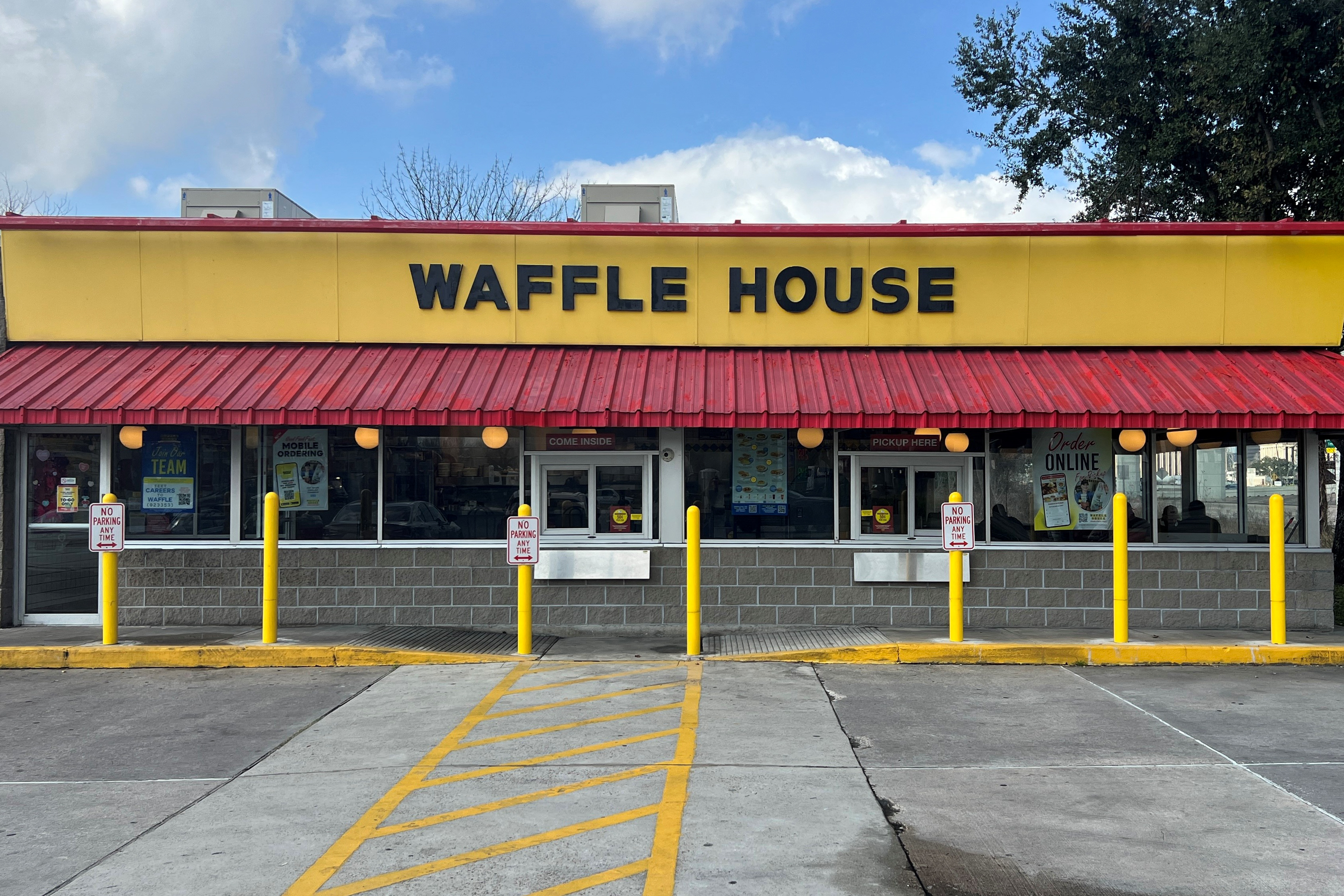 what-restaurants-are-open-on-thanksgiving-day-2025