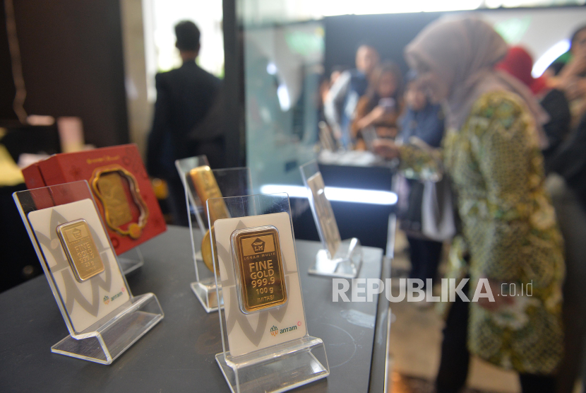 Harga emas Antam turun Rp 16.000, jadi Rp 2,488 juta per gram