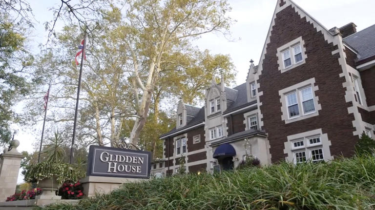 A Top Ohio College Town Is A Suburb Of Cleveland Known For Charming ...