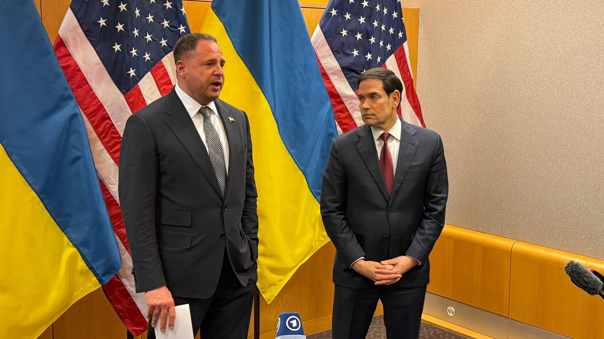 Ukraine peace talks underway in Geneva, Trump says Ukraine shows ‘zero ...