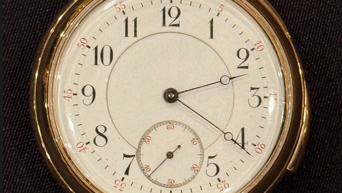 Titanic passenger Isidor Straus's gold pocket watch sells for record $3 ...