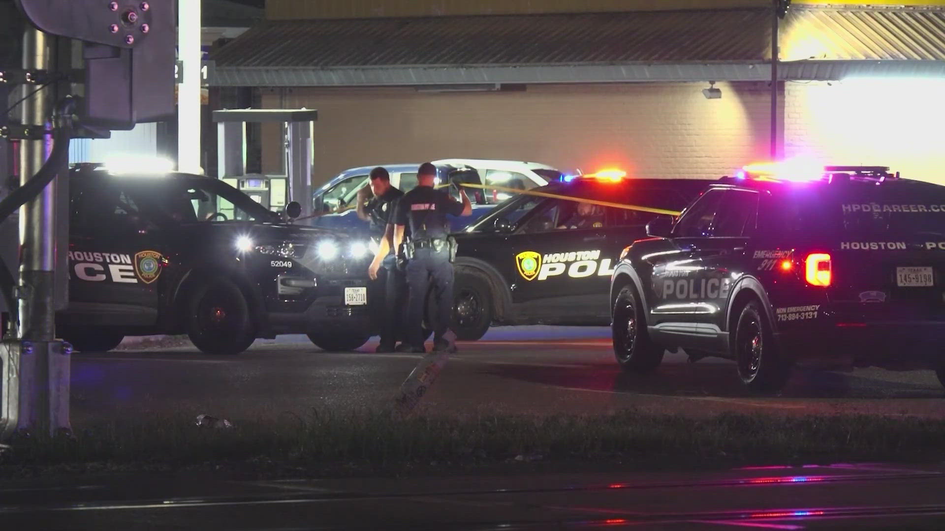 Off-duty HPD officer shot in suspected road-rage attack, investigators say