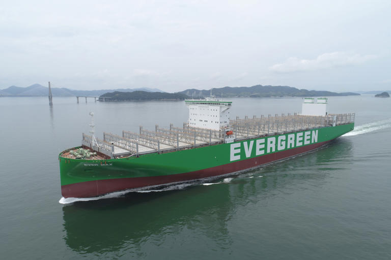 HD Hyundai Secures Record 2.13 Trillion Won Container Ship Order