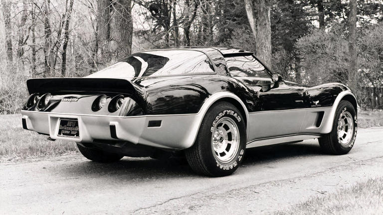 10 Cars That Look Fast But Are Embarrassingly Slow