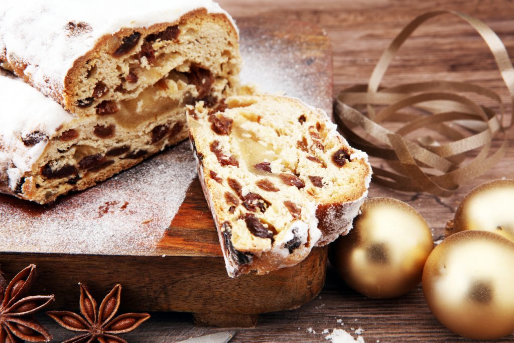 Stollen mit Marzipanfüllung – buttrig, saftig und passend zur Adventszeit