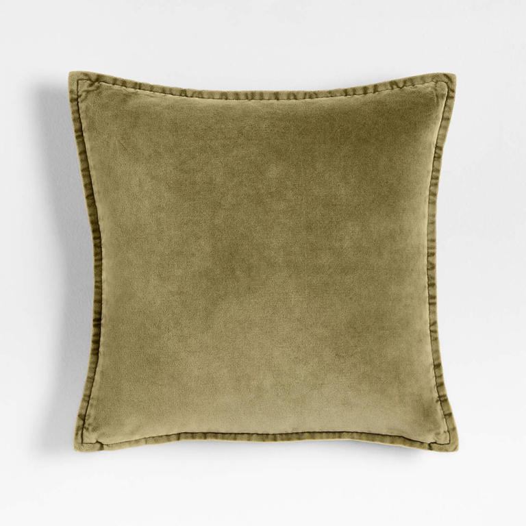 David & Victoria Beckham’s living room pairs marble & velvet – it’s ...