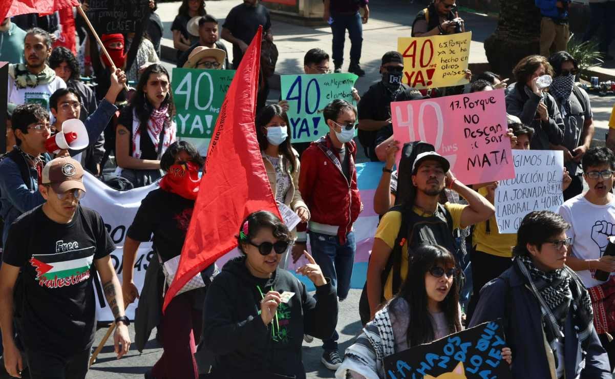 Jóvenes marchan en CDMX para exigir jornada laboral de 40 horas sin ...