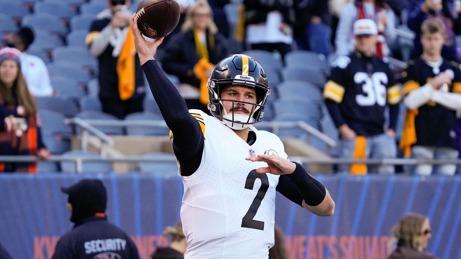 Steelers QB Mason Rudolph’s first pass in place of Aaron Rodgers turns ...