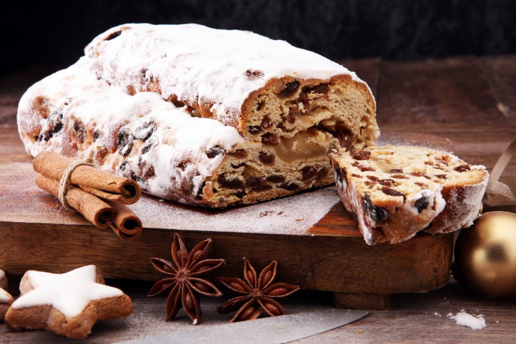 Stollen mit Marzipanfüllung – buttrig, saftig und passend zur Adventszeit