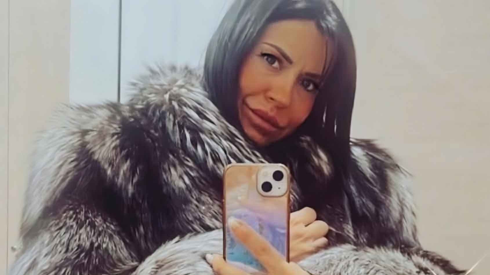 Tragedia nel Napoletano, trovata morta in strada: Barbara aveva 45 anni, lascia 2 figlie