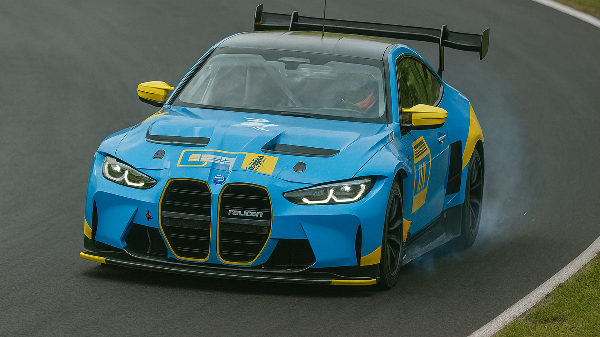 Youngtimers Tackle the Nürburgring Classic Race