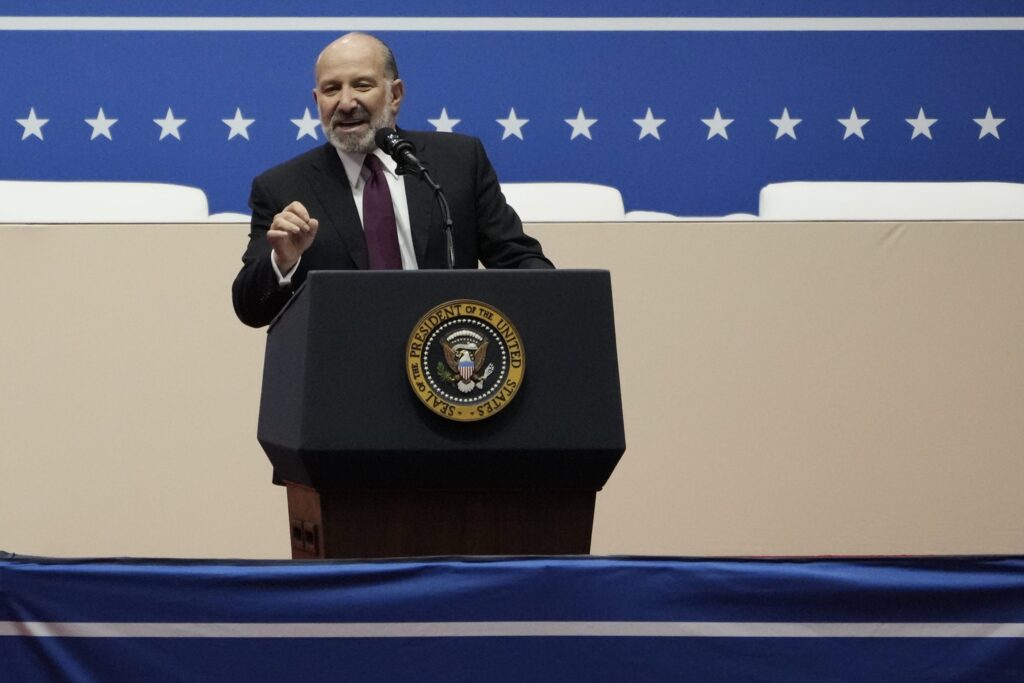 Lutnick Says Trump Could Deliver 6% GDP Growth