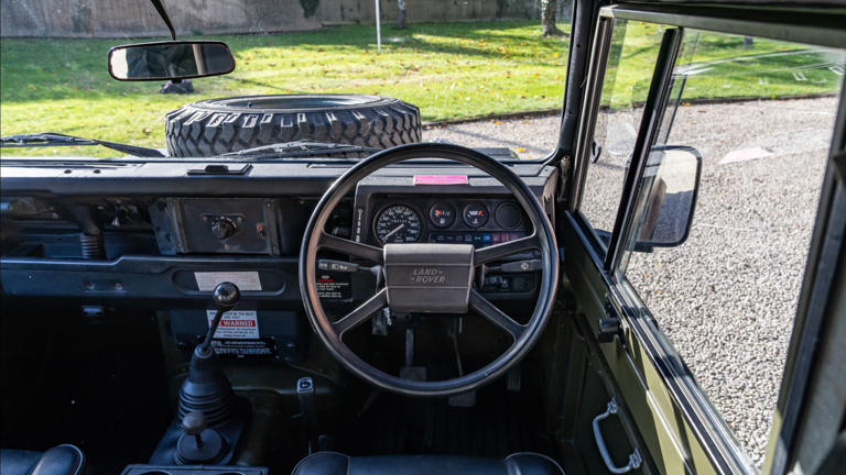 Auction Car of the Week: Ex-MOD 1991 Land Rover Defender 90