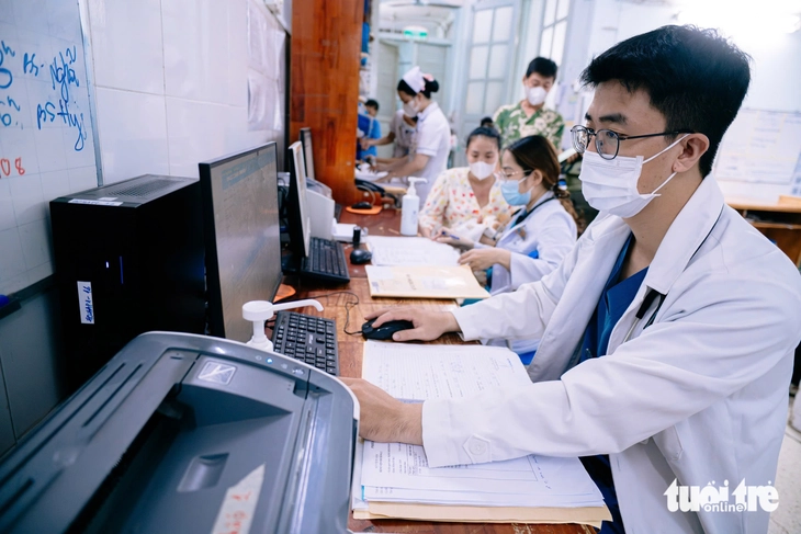 Hỗ trợ tài chính cho bác sĩ nội trú được không?