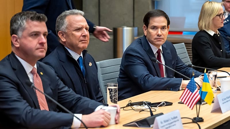 Estados Unidos y Ucrania revisan el plan de paz para incluir las ...