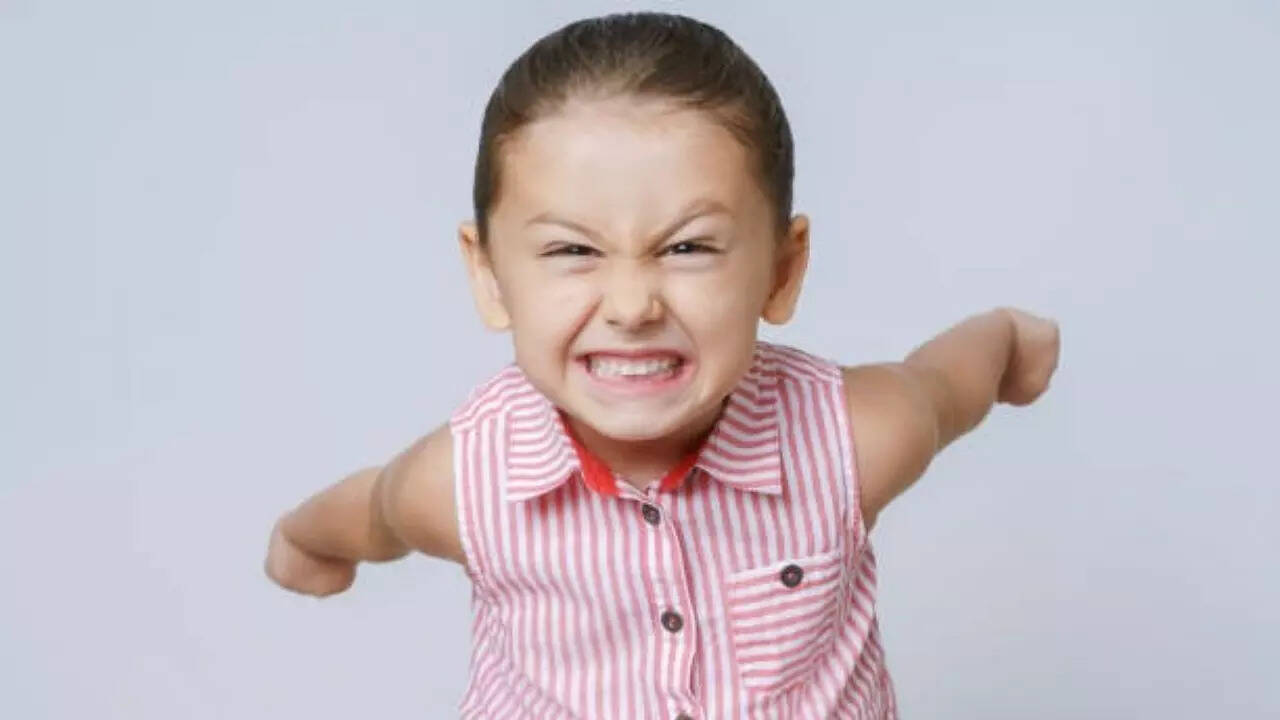 10 phrases that can calm down an angry child