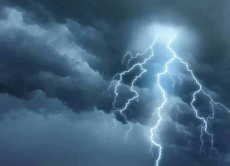 «أمطار غزيرة».. الأرصاد تحذر من الطقس اليوم الاثنين 24-11-2025 وانخفاض درجات الحرارة