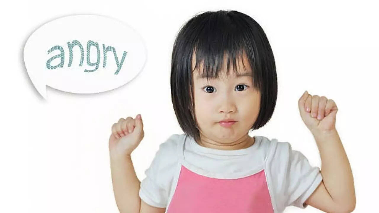 10 phrases that can calm down an angry child