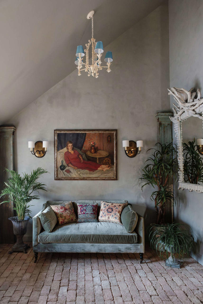Litchfield's Lost Fox Inn balances 18th century character with ...