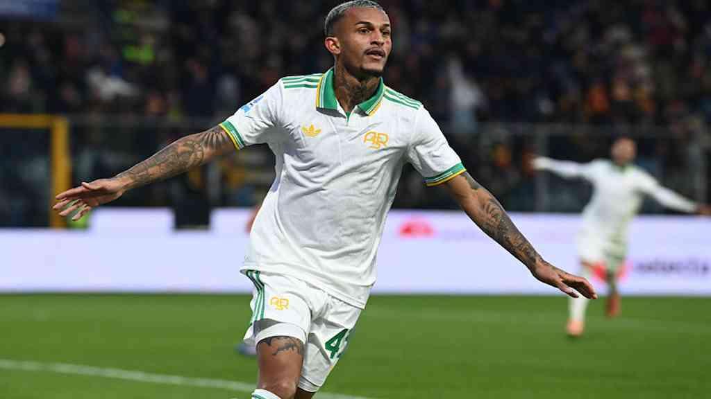 Roma assume ponta da Série A e volta a mirar o Scudetto