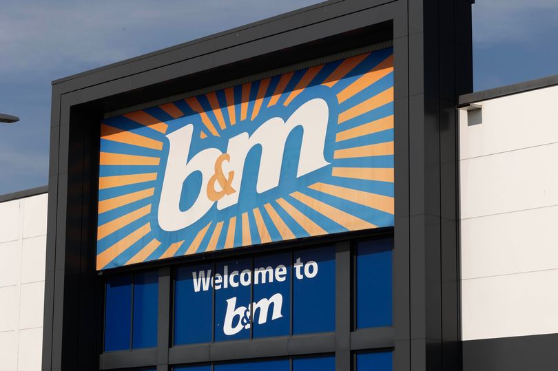 b-m-brings-back-unreal-mars-bar-customers-say-they-need-for-christmas