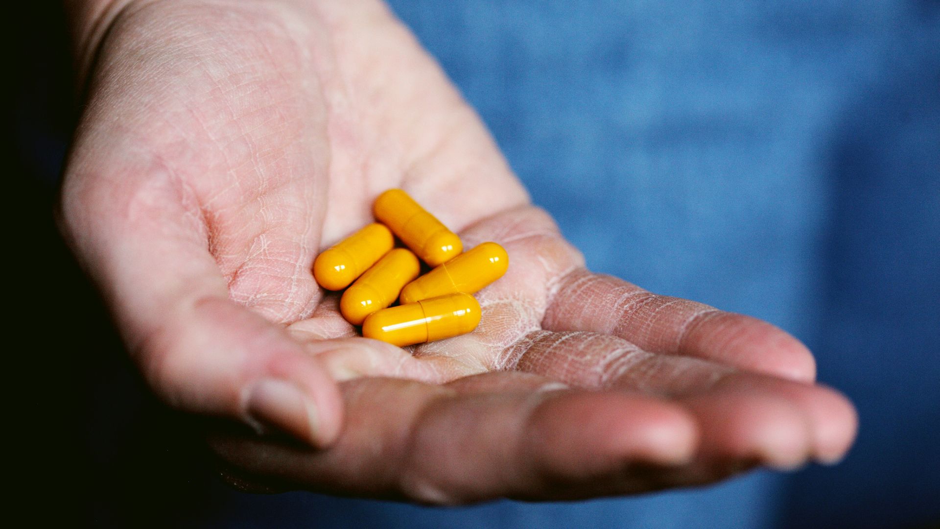 The Two Supplements Experts Warn You Should Never Take Together