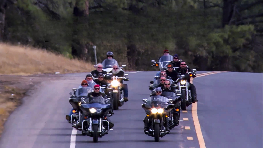16 Riders Gear Up for a Group Ride