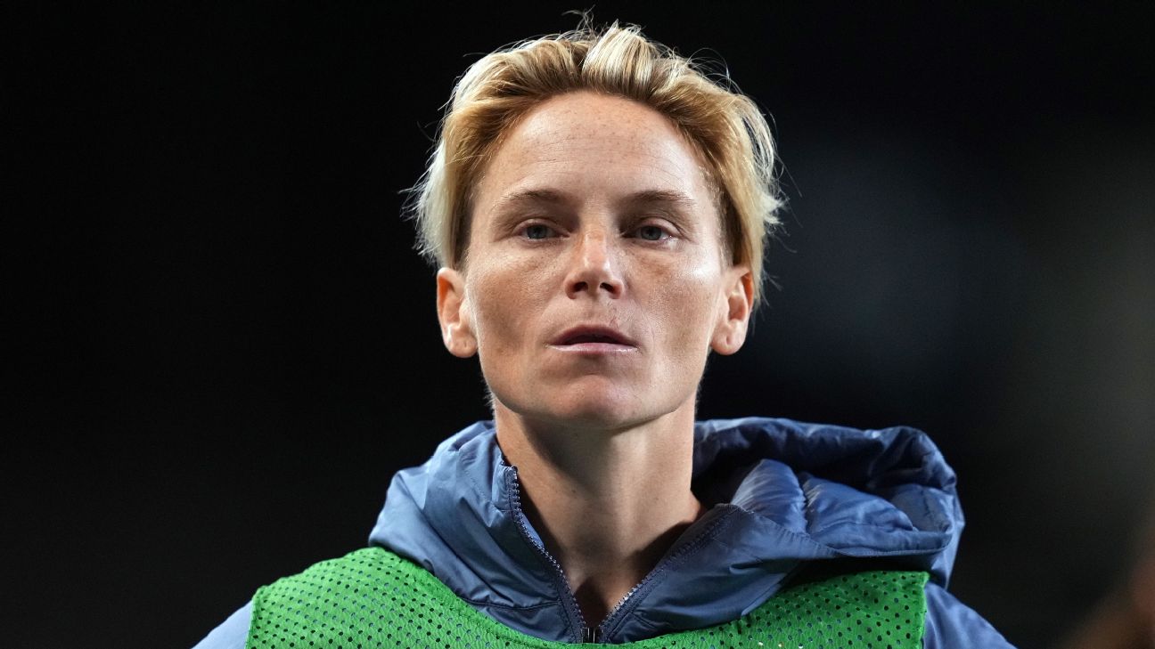 Wales legend Fishlock extends Seattle Reign stay until 2026