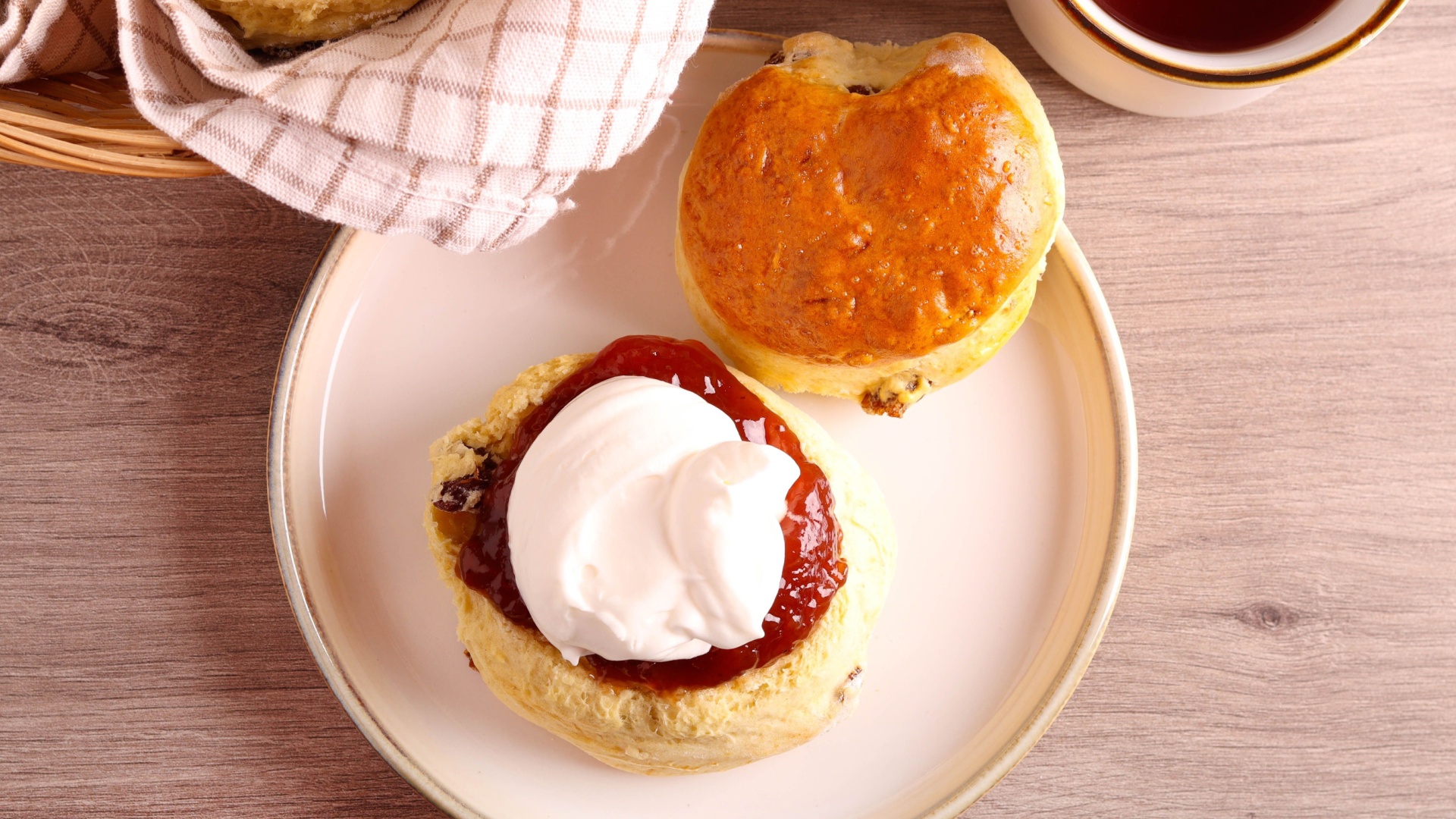 8 Sweet British Treats Perfect For Rainy Afternoons
