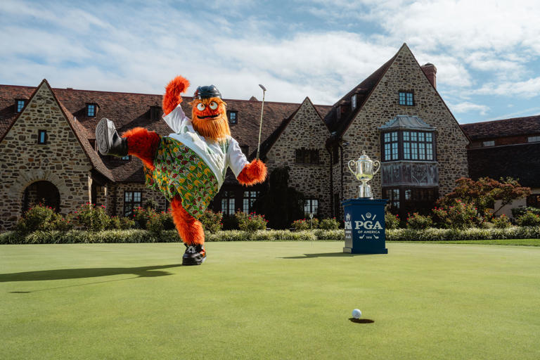 Gritty's annual calendar shoot
