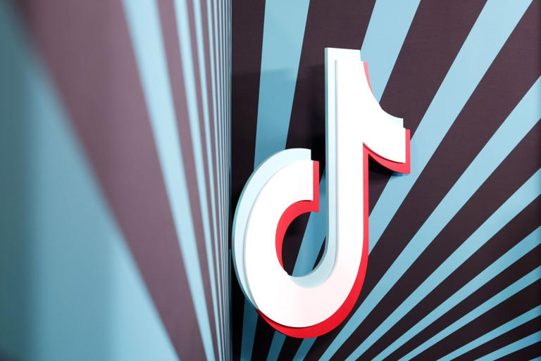 Malasia prohibirá las redes sociales a menores de 16 años