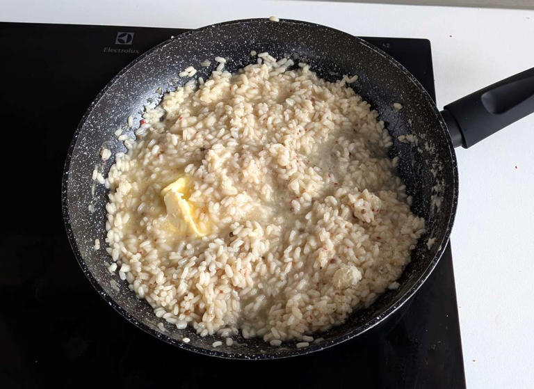 Passo 6 - Risoto de limão com pimenta rosa: cremoso e perfeito para impressionar em ocasiões especiais