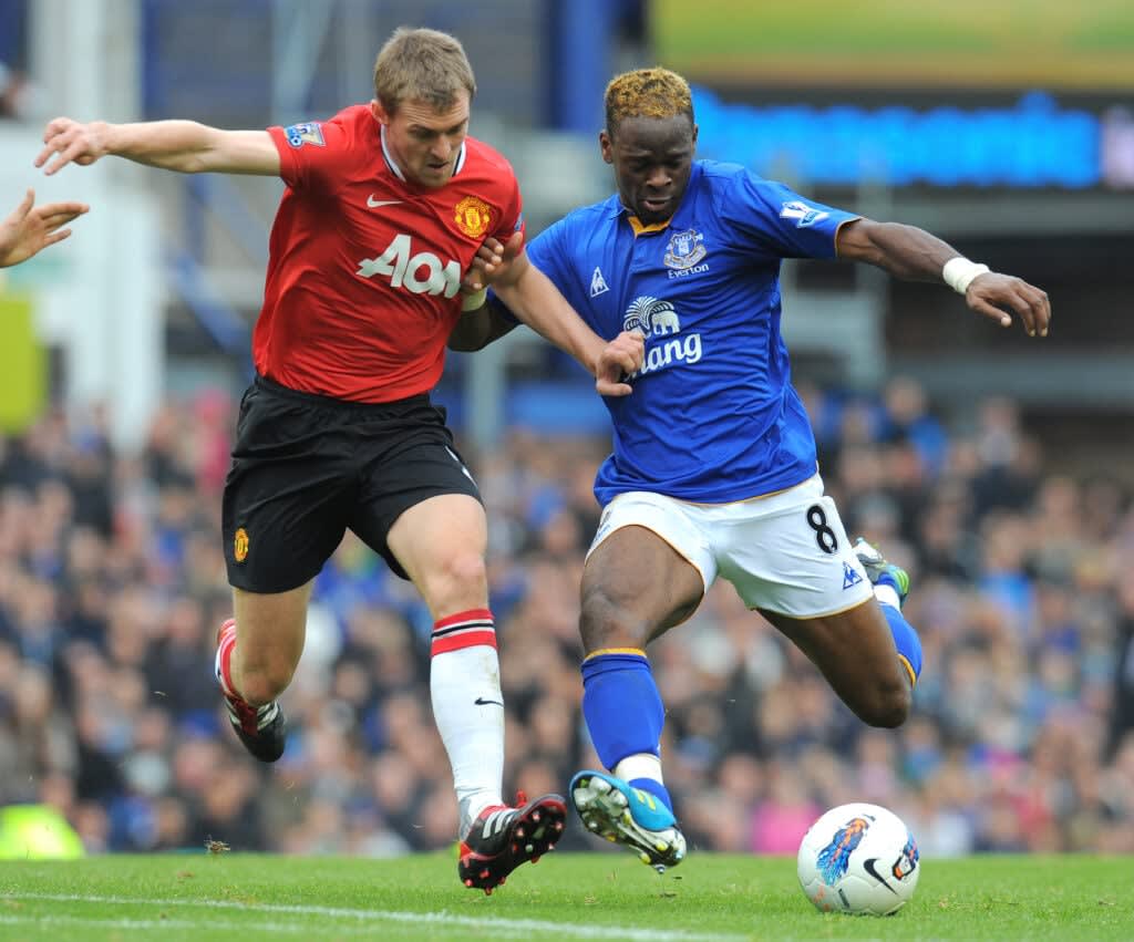 Exjugador del Manchester United y del Everton dirige ahora una empresa de 4.300 millones de libras