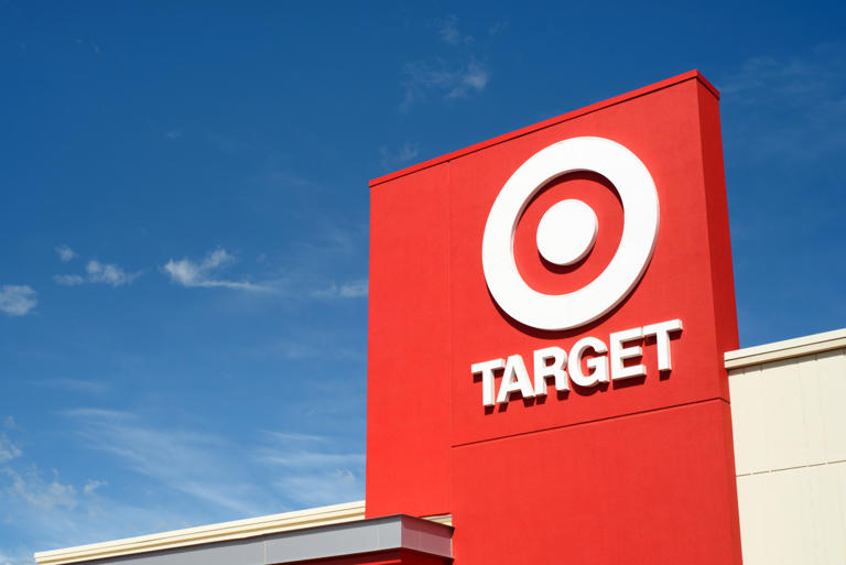 Target’s New $3 Stoneware Staple Is the Festive Upgrade Your Table Needs