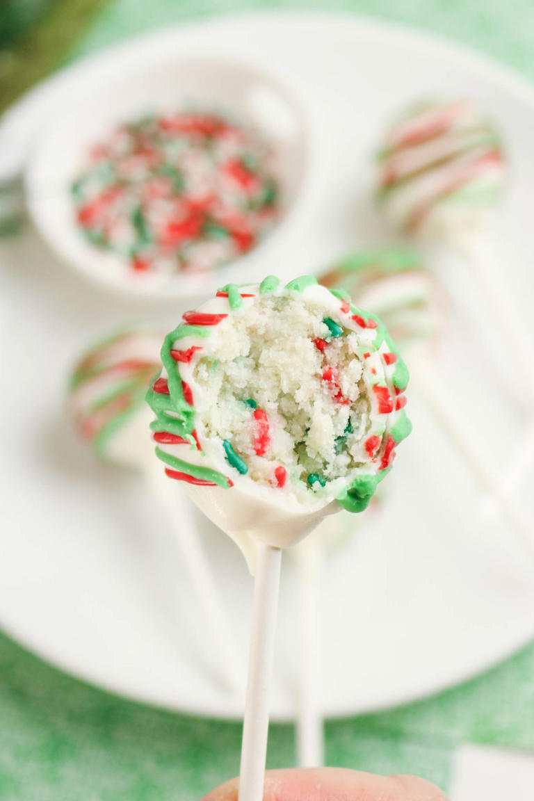 Christmas Cake Pops