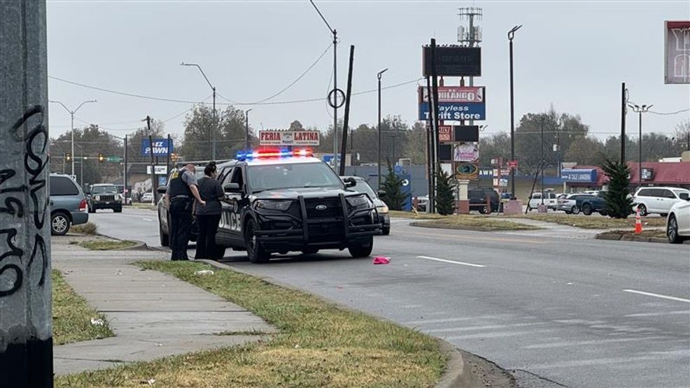 Police respond to report of pedestrian hit by car on S Pennsylvania Ave ...
