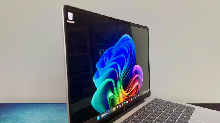 I tested (and tested) the HP OmniBook 5 14. Its battery won a CNET lab ...