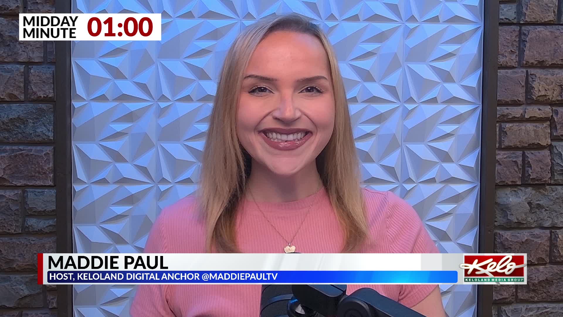 Midday Minute: Deadly crash, Tru Shrimp, Snow & cold incoming