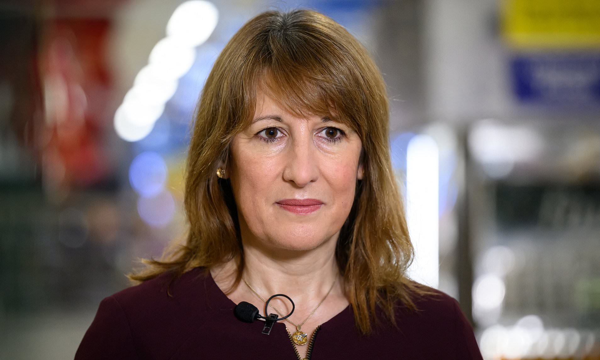 Rachel Reeves is in the 'last-chance saloon' and is 'losing the room' with voters, pollster warns
