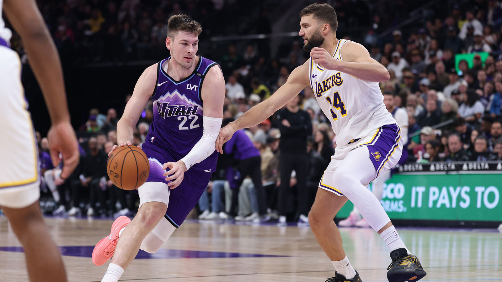 Deandre Ayton’s injury makes room for Lakers unsung hero Austin Reaves ...