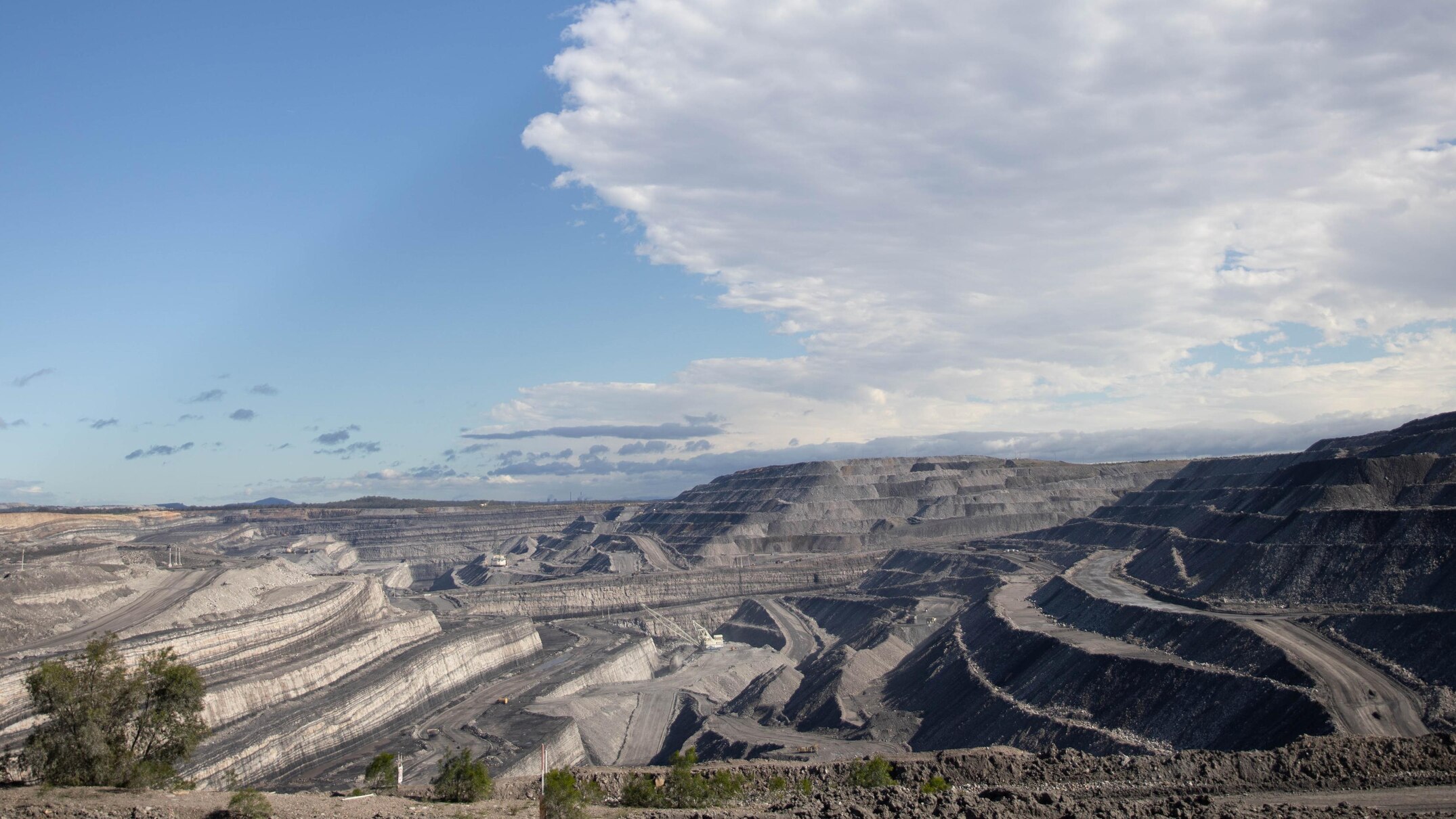 Yancoal begins plans to extend life of central Queensland coal mine to 2070