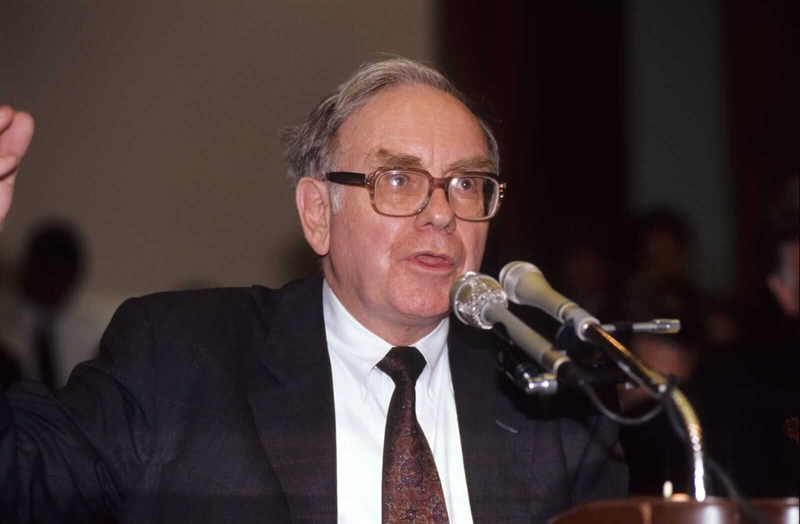 Warren Buffett Warns Not to Listen to Investing Gurus The Only Value