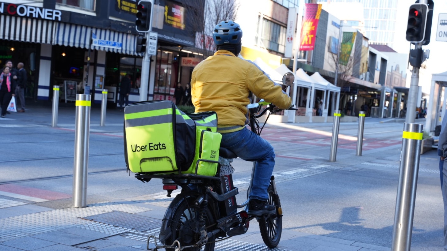 Historic pay deal with Uber Eats and DoorDash could set minimum pay for ...