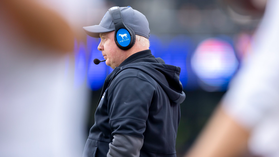 'There'll be irons in the fire.' Mark Stoops on UK's 2026 recruiting class