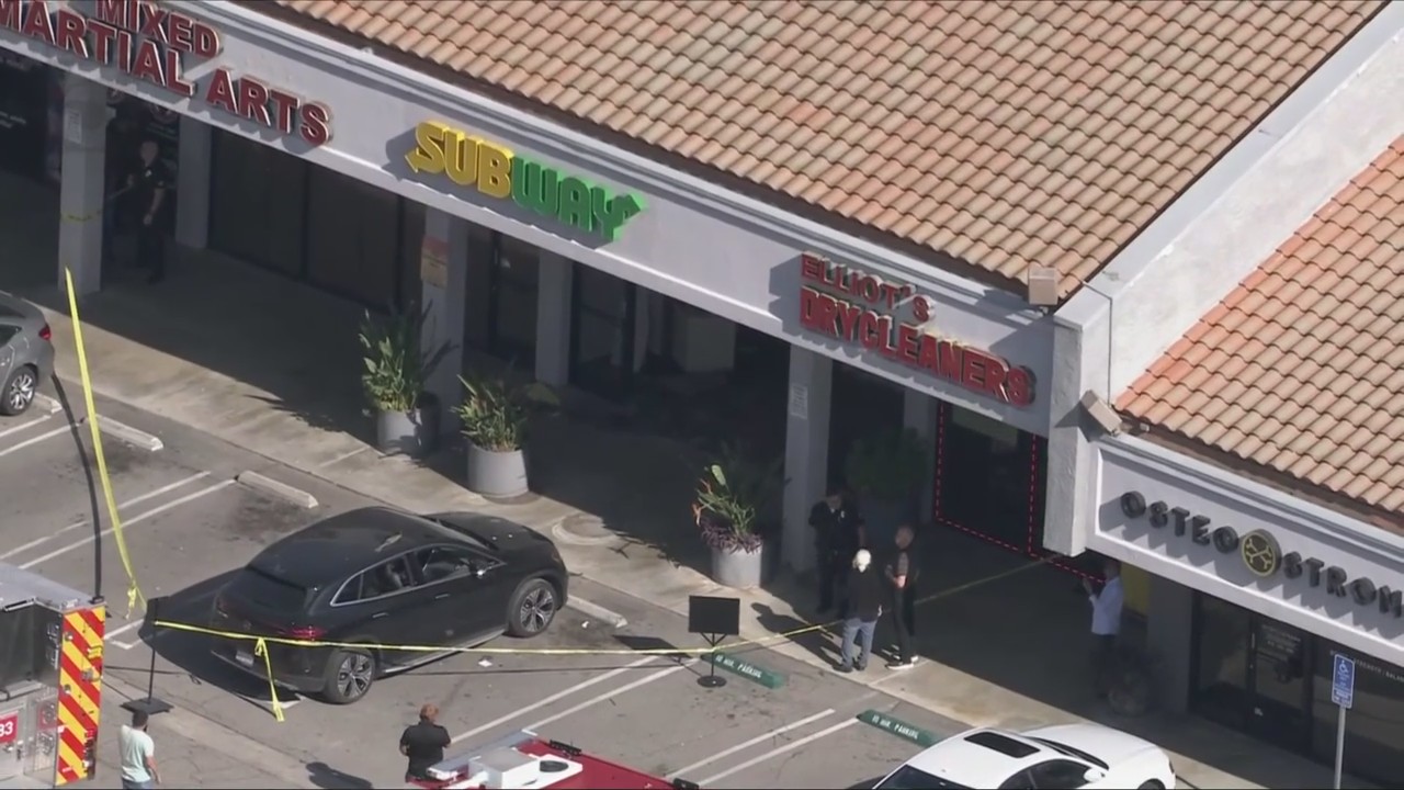 Vehicle crashes into Subway restaurant in Encino