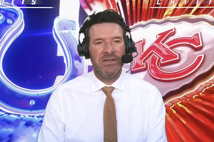 Tony Romo blasts 'worst call I've seen all year' despite Travis Kelce ...